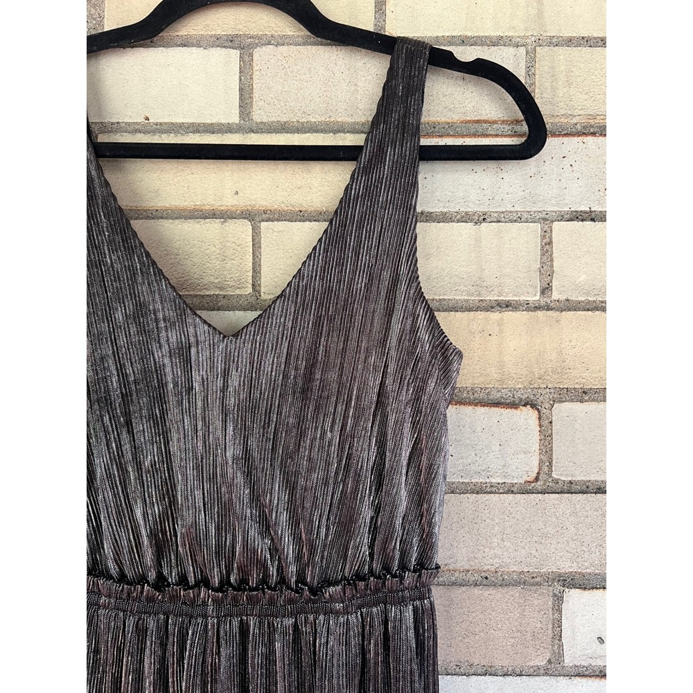 BCBGeneration Metallic Silver Black Pleated Maxi Dress V-Neck Party Cocktail XXS - Picture 2 of 5